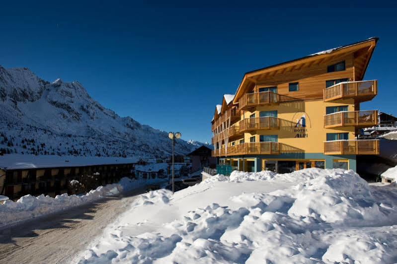 Hotel Delle Alpi Sondalo Buitenkant foto